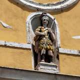 ...e della statuina di San Trifone, protettore di Montrone
